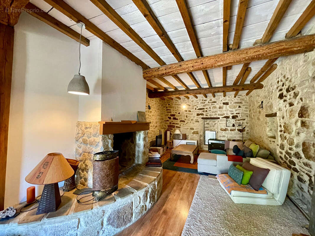 Maison à SAUSSAN