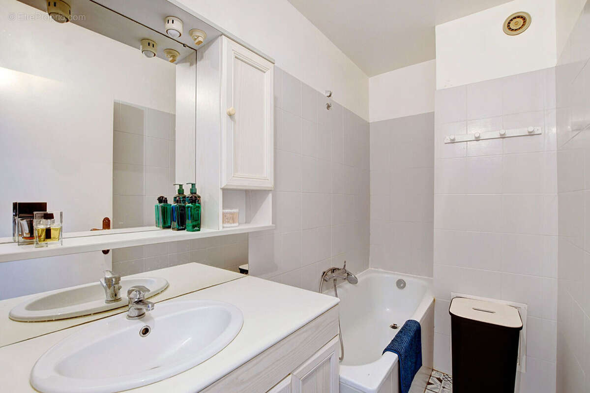 Appartement à PARIS-19E