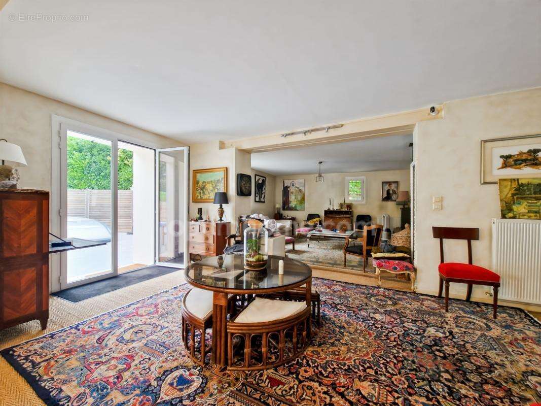 Maison de plus de 270M2 à vendre 9 pièces-5 chambres-piscine- HABAS (40) - photo 9