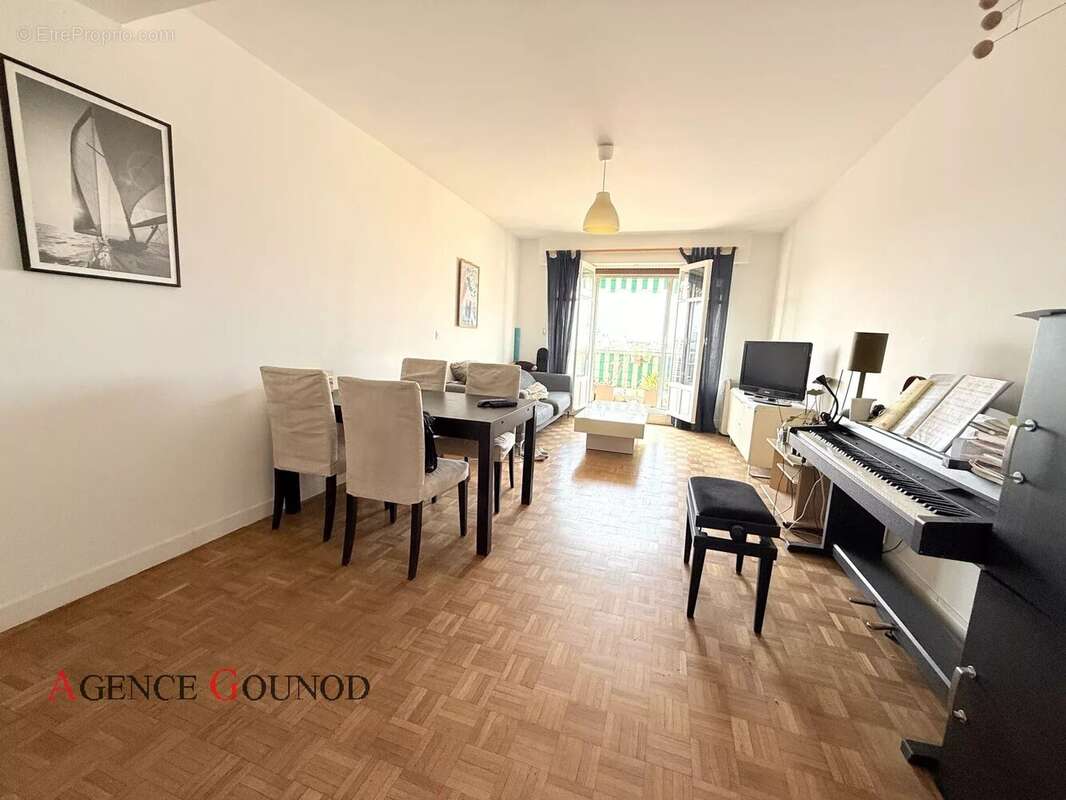 Quartier fleurs - 2 pieces 61m² dernier etage - terrasse + balcon + vue panoramique - photo 2
