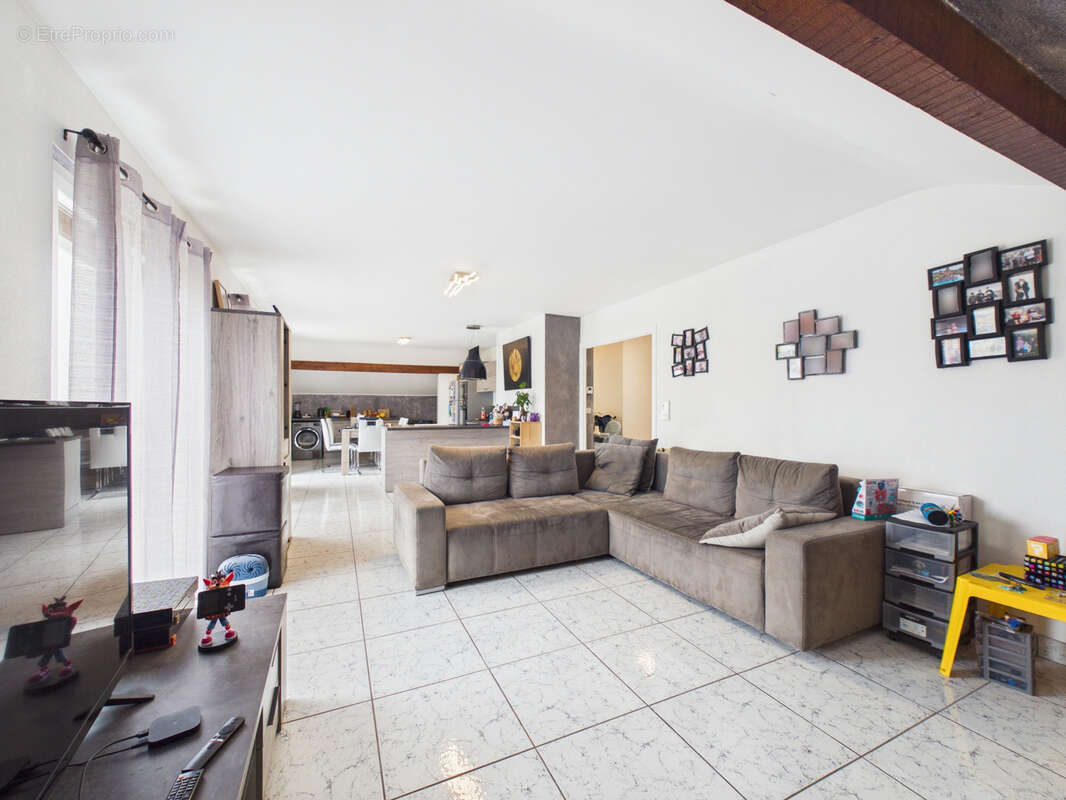 Appartement à BARBERAZ
