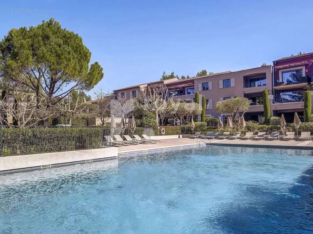 Appartement à MOUGINS