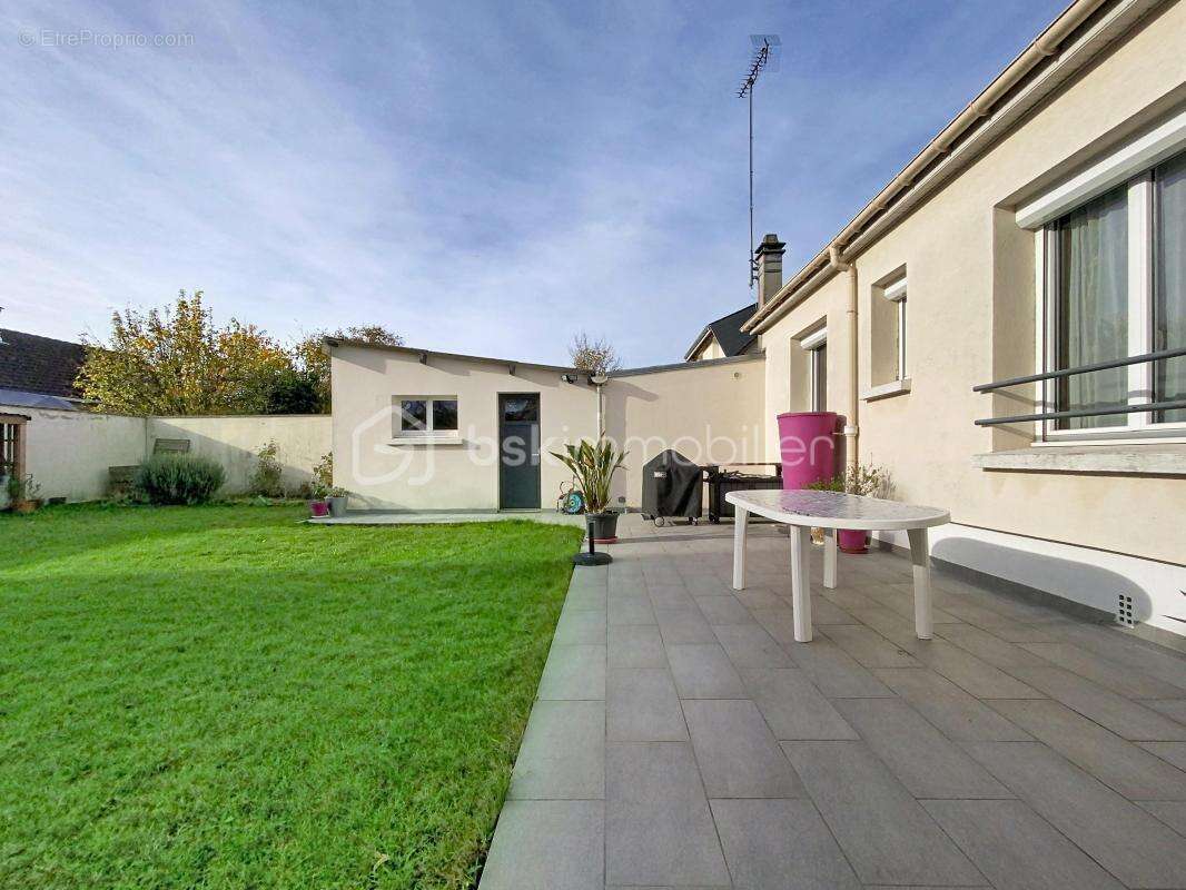 Maison à TREMBLAY-EN-FRANCE