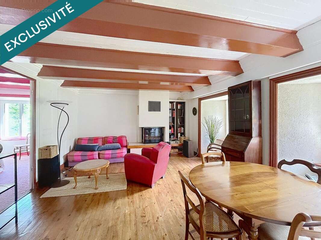 Photo 9 - Maison à SAINT-JEURES