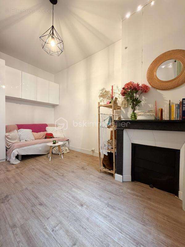 Appartement à PARIS-20E