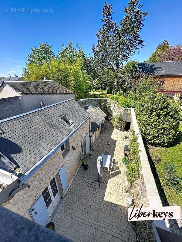 Maison à AZAY-LE-RIDEAU