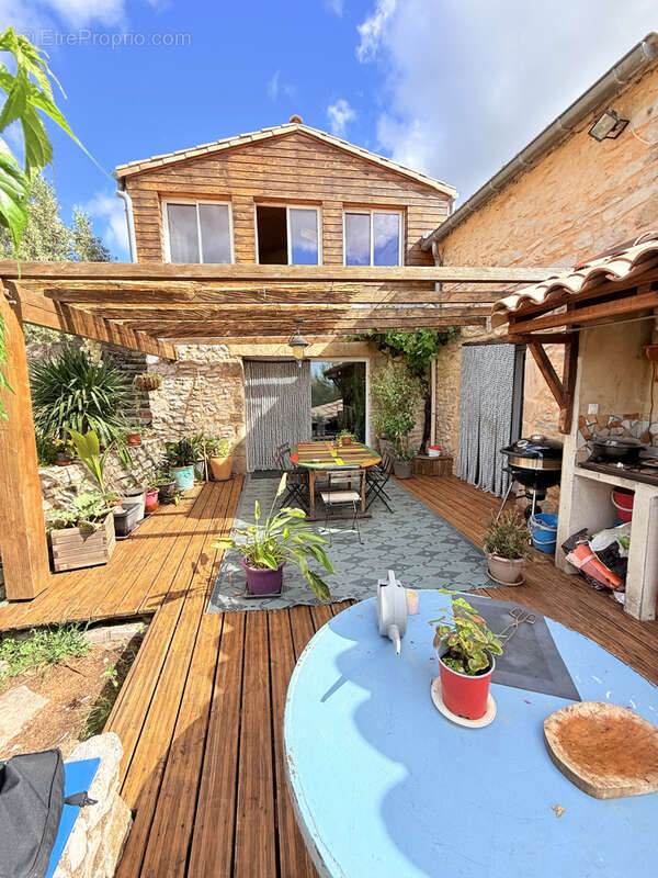 Superbe maison en pierre a la vente - photo 3