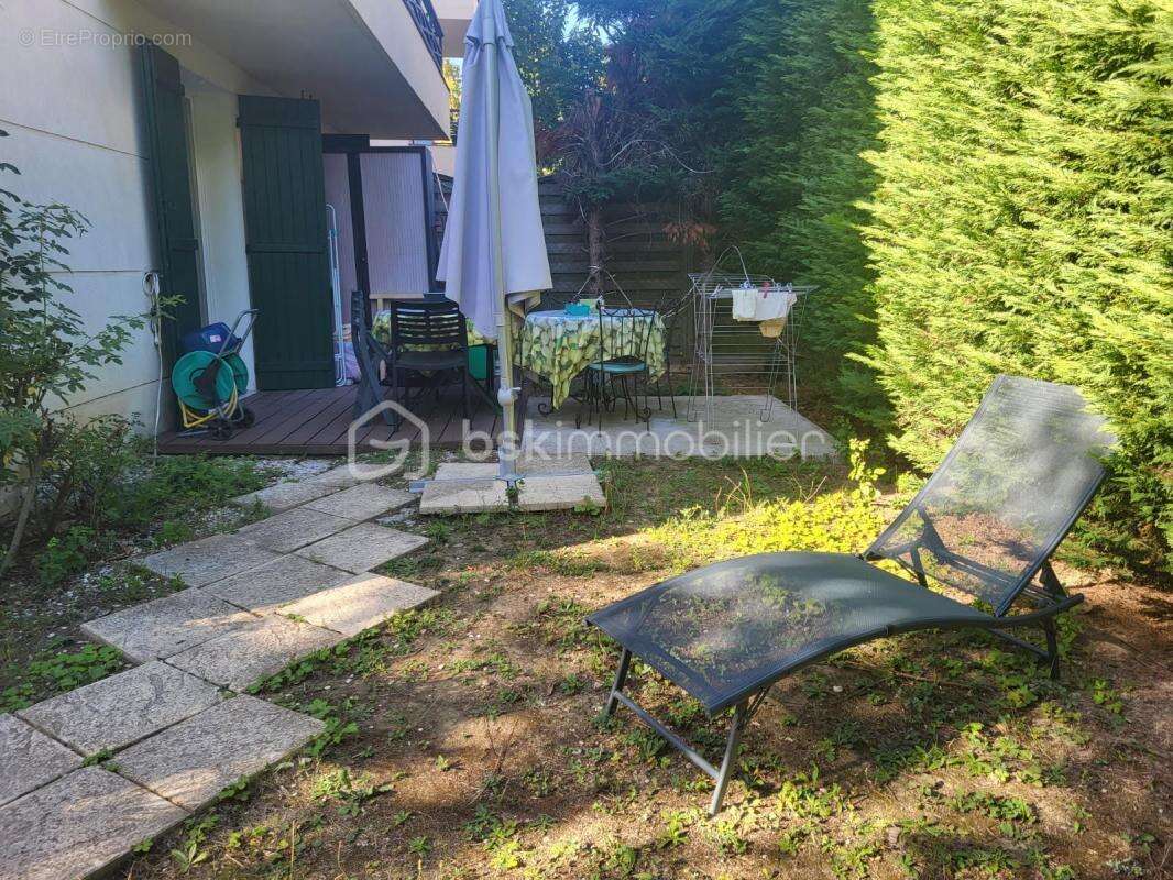 Appartement à SAVIGNY-LE-TEMPLE