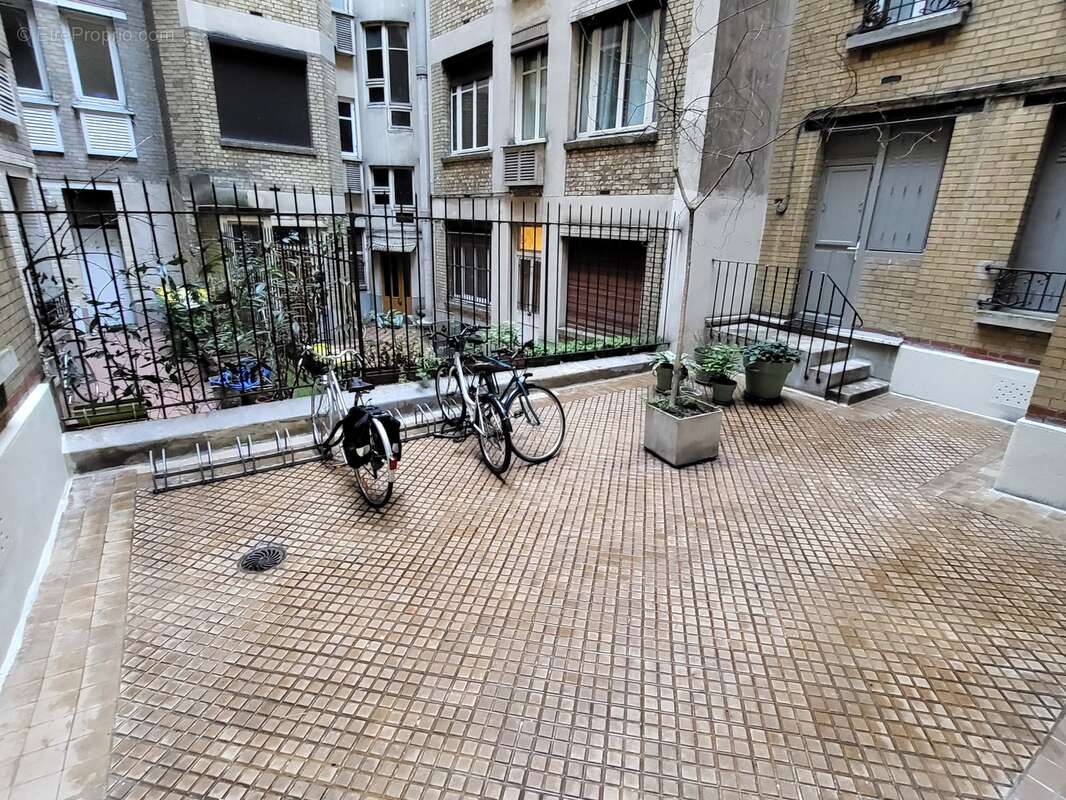 Appartement à PARIS-15E