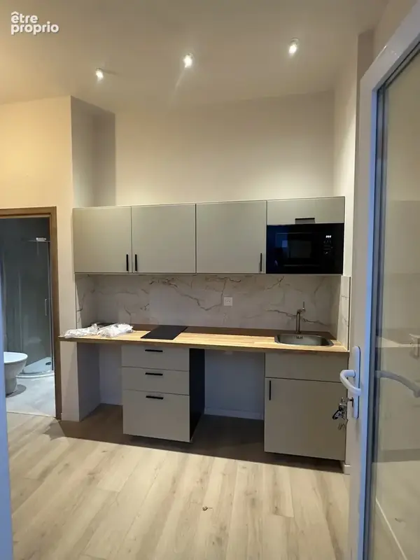 Appartement à MARSEILLE-4E
