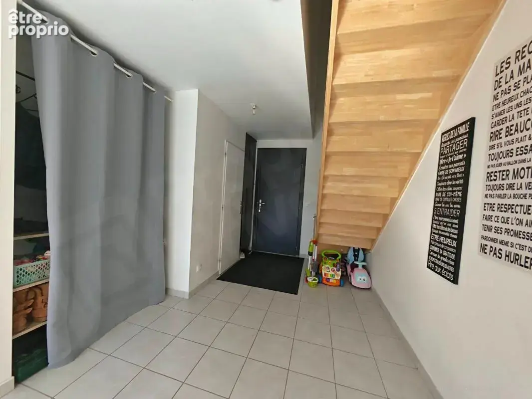 Une maison familiale moderne et lumineuse - photo 3