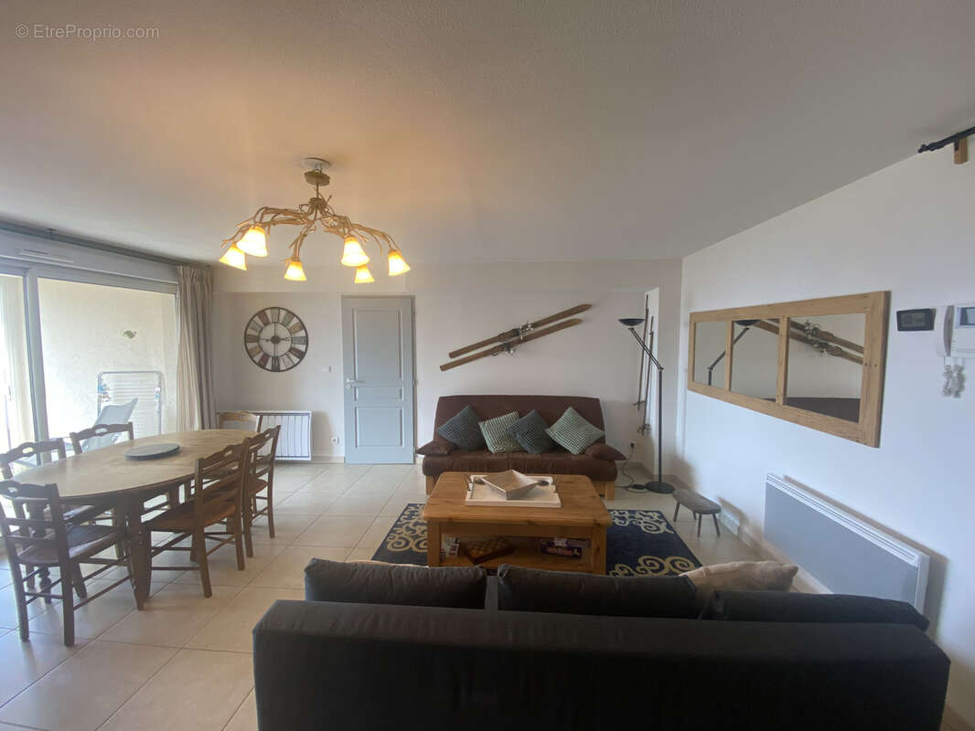 FONT-ROMEU - Magnifique appartement T3 avec loggia offrant une superbe vue - photo 6