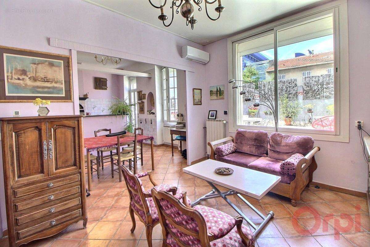 Appartement à MARSEILLE-13E