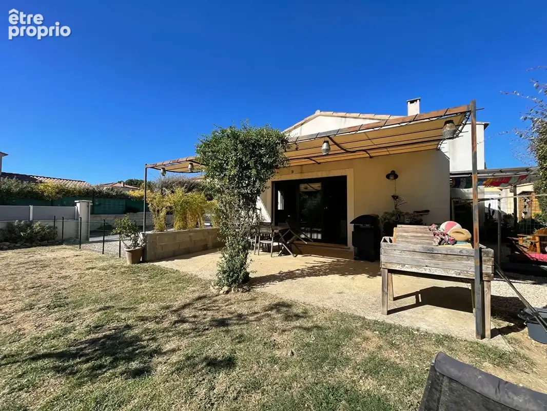 COUP DE COEUR - Maison à deux pas du village - Lauris 4 pièce(s) 135 m2 - jardin - double garage - photo 14
