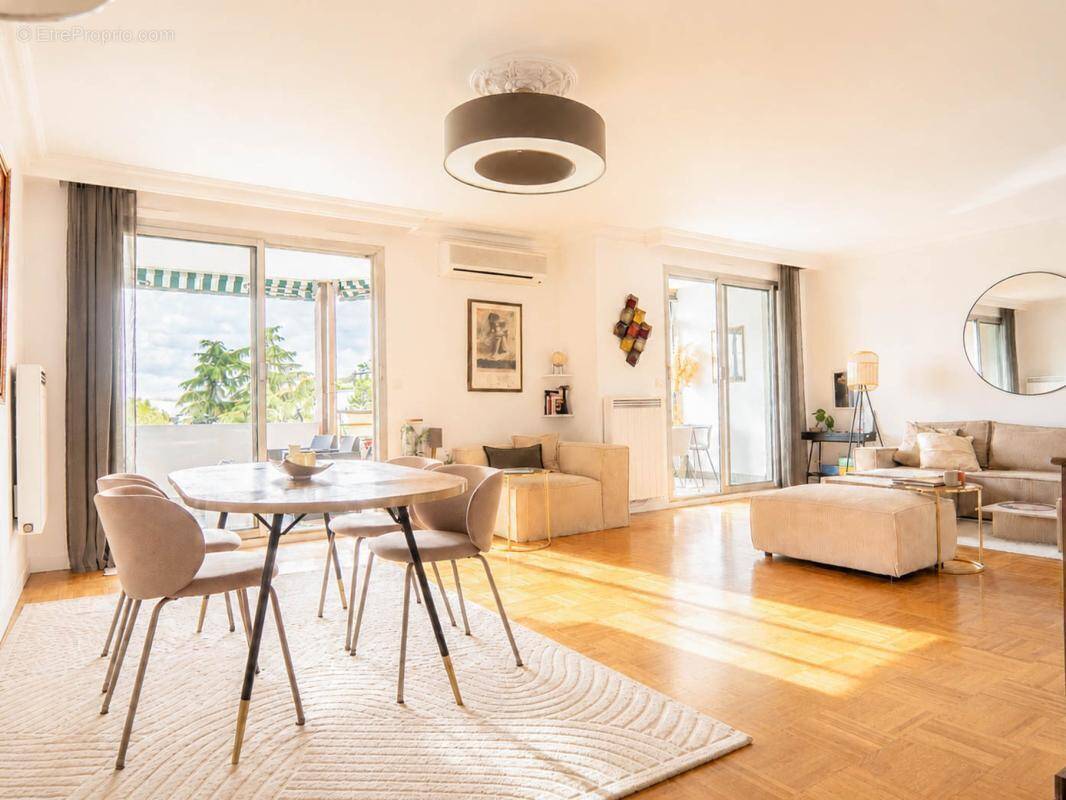 Appartement à BRON