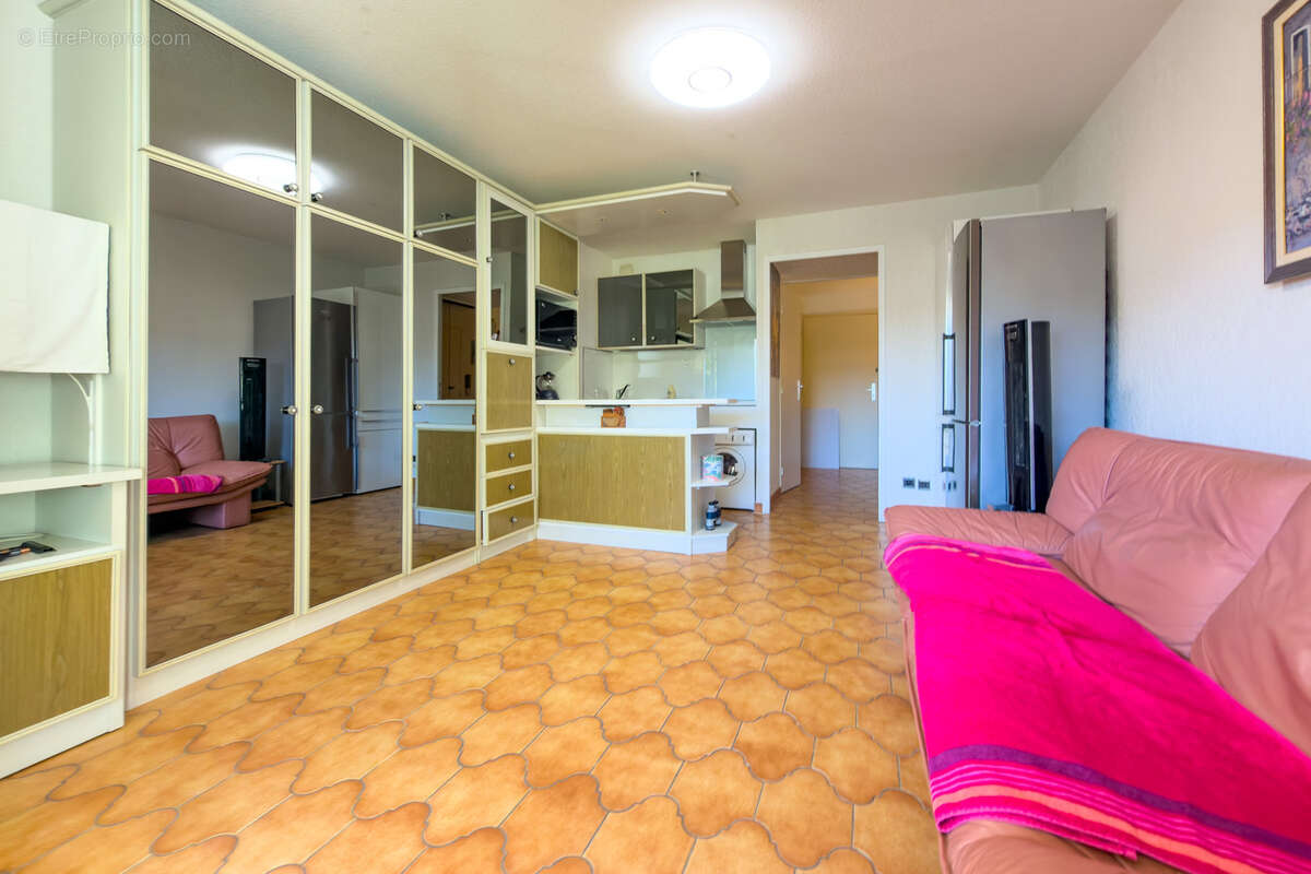 Appartement à LA LONDE-LES-MAURES
