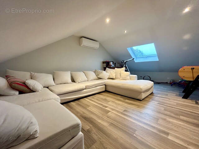 Maison à LA VILLE-DU-BOIS