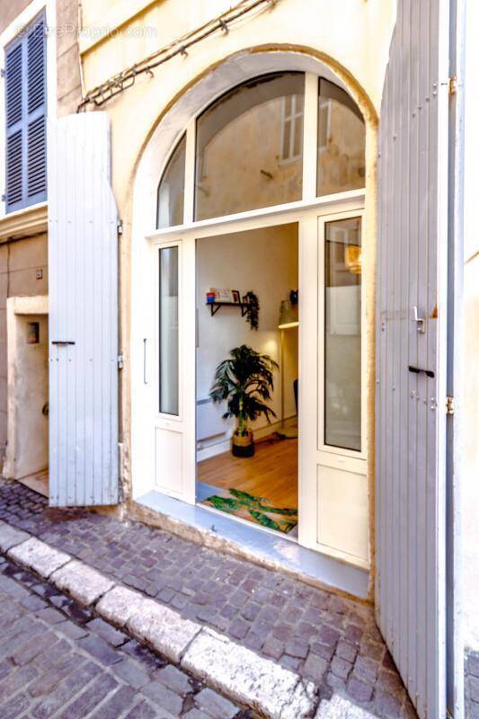 Appartement à MARSEILLE-2E