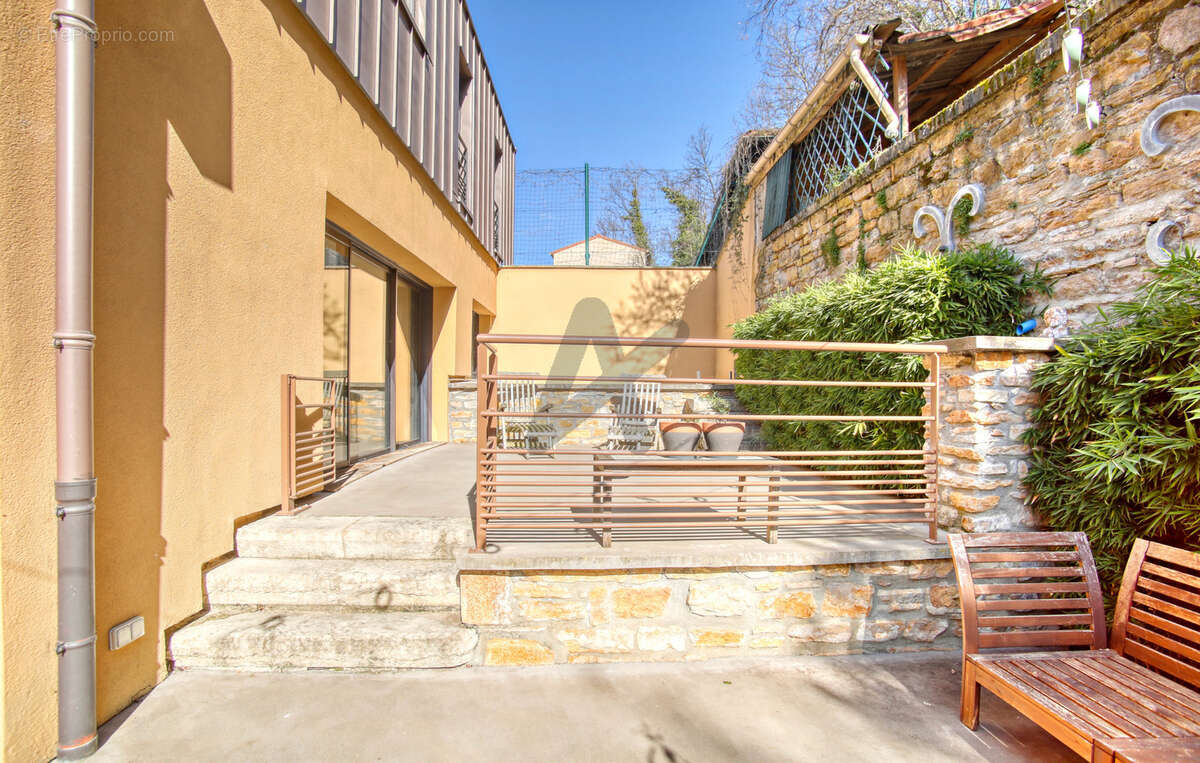 Maison à LYON-4E