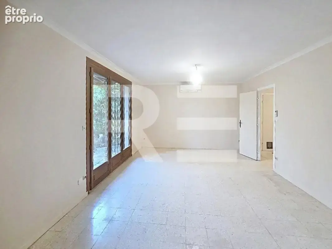 villa plain pied  3 chambres  garage - terrain  Caveirac - photo 4