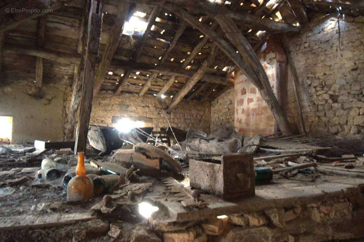 Maison à FRAUSSEILLES