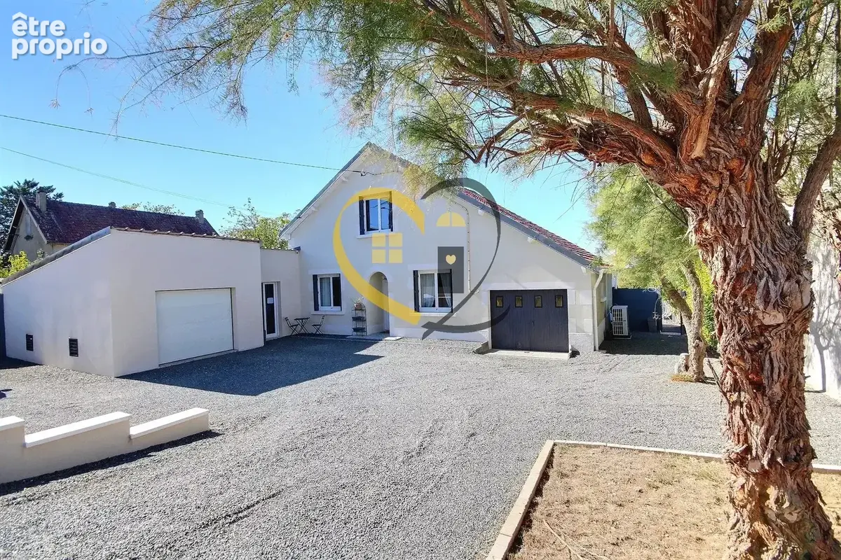 À VENDRE MAISON 122 m² et 48m² extension rénovée en 2019 à SAINT-GERMAIN-DU-PUY (18390) - photo 14
