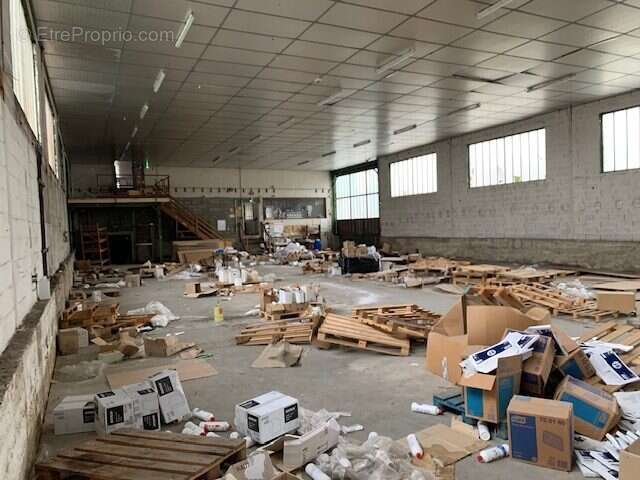 Commerce à L'ISLE-D'ESPAGNAC