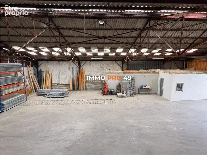 Commerce 550 m² à vendre à Cholet (49300) - photo 4