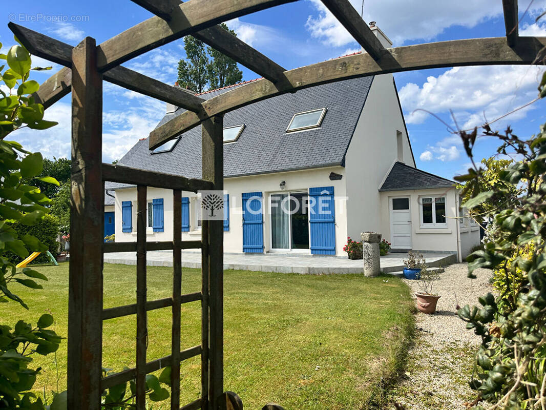 Maison à TREVOU-TREGUIGNEC
