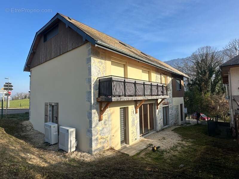 Appartement à SONNAZ