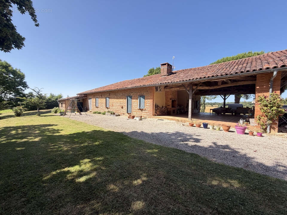 Propriété de 13 000 M2 avec maison de 200 M2 chai de 70 M2 et garage de 80 M2 - photo 24