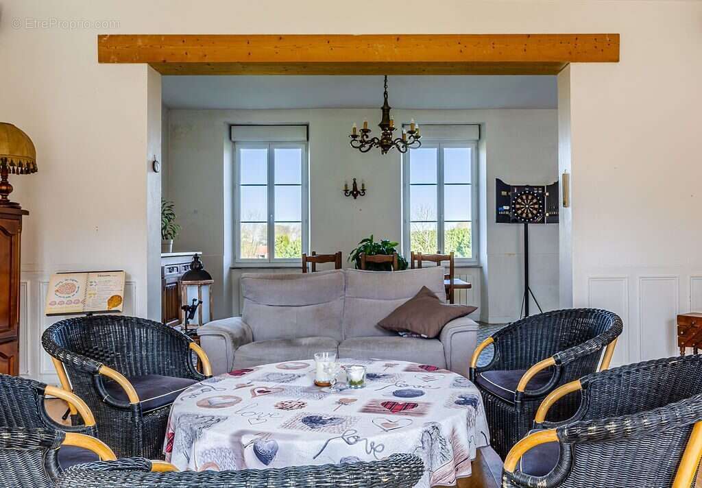 Maison 390 m² à Liancourt-Fosse  - photo 4