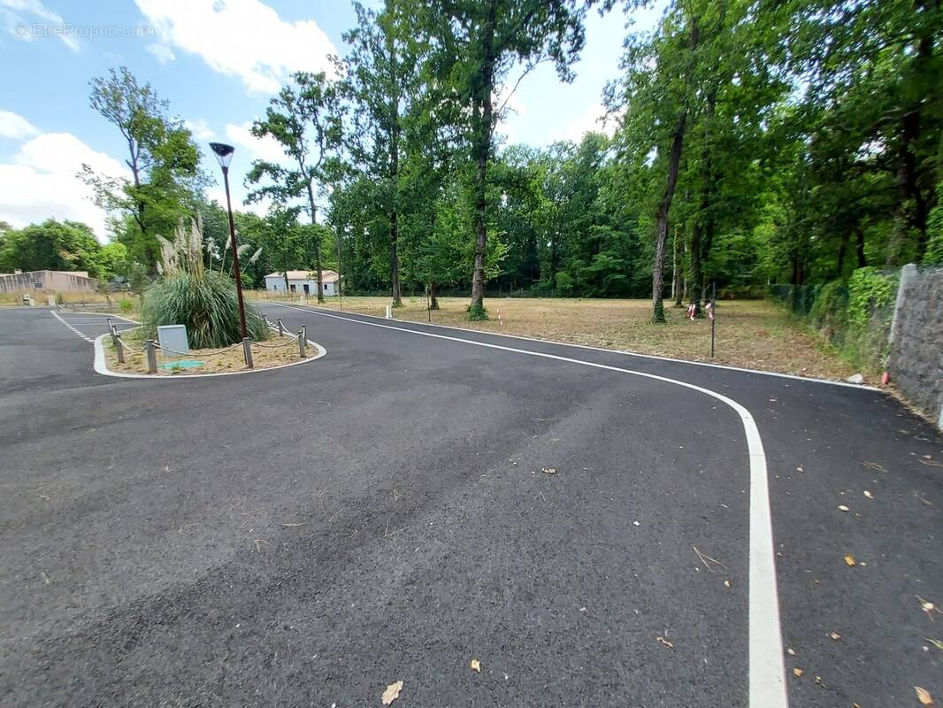 Terrain à LA ROCHELLE