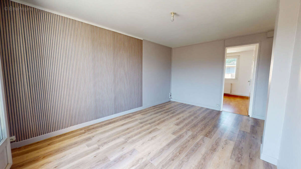 Appartement à LE PONT-DE-CLAIX