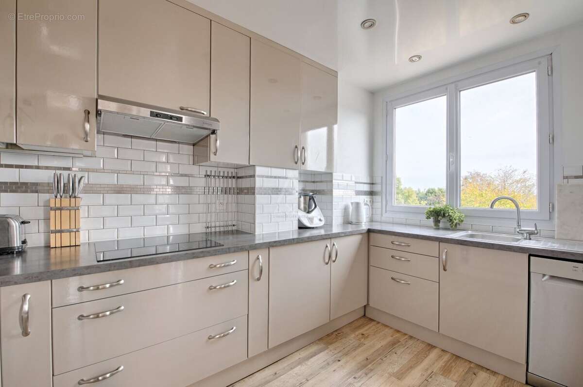 Appartement à SAINT-MAUR-DES-FOSSES