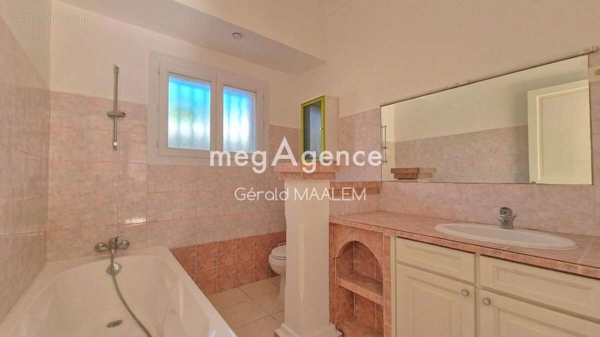 Maison à FREJUS