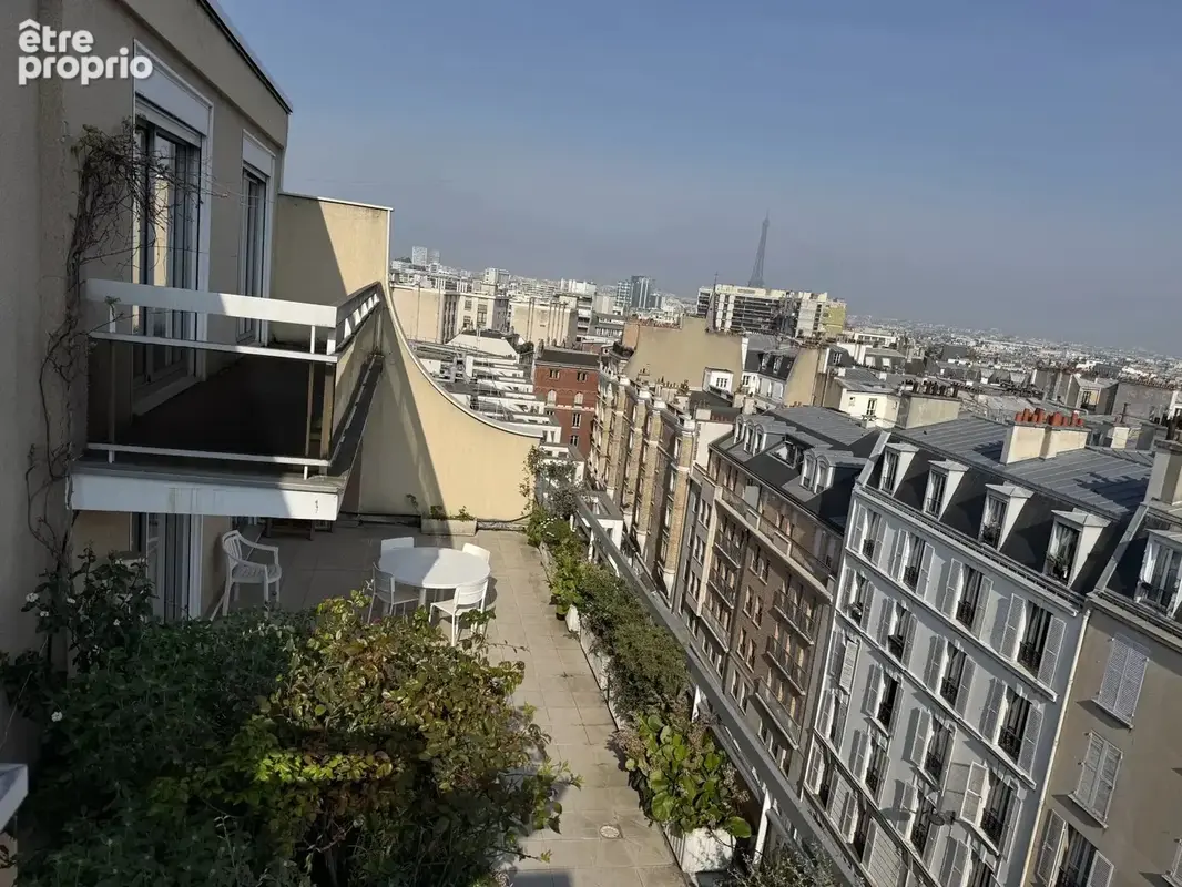 Paris XVe Pasteur : Penthouse avec terrasse et balcons - photo 12