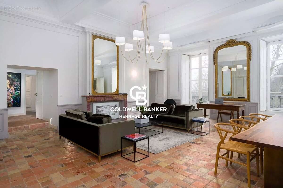 Appartement à CURIS-AU-MONT-D'OR