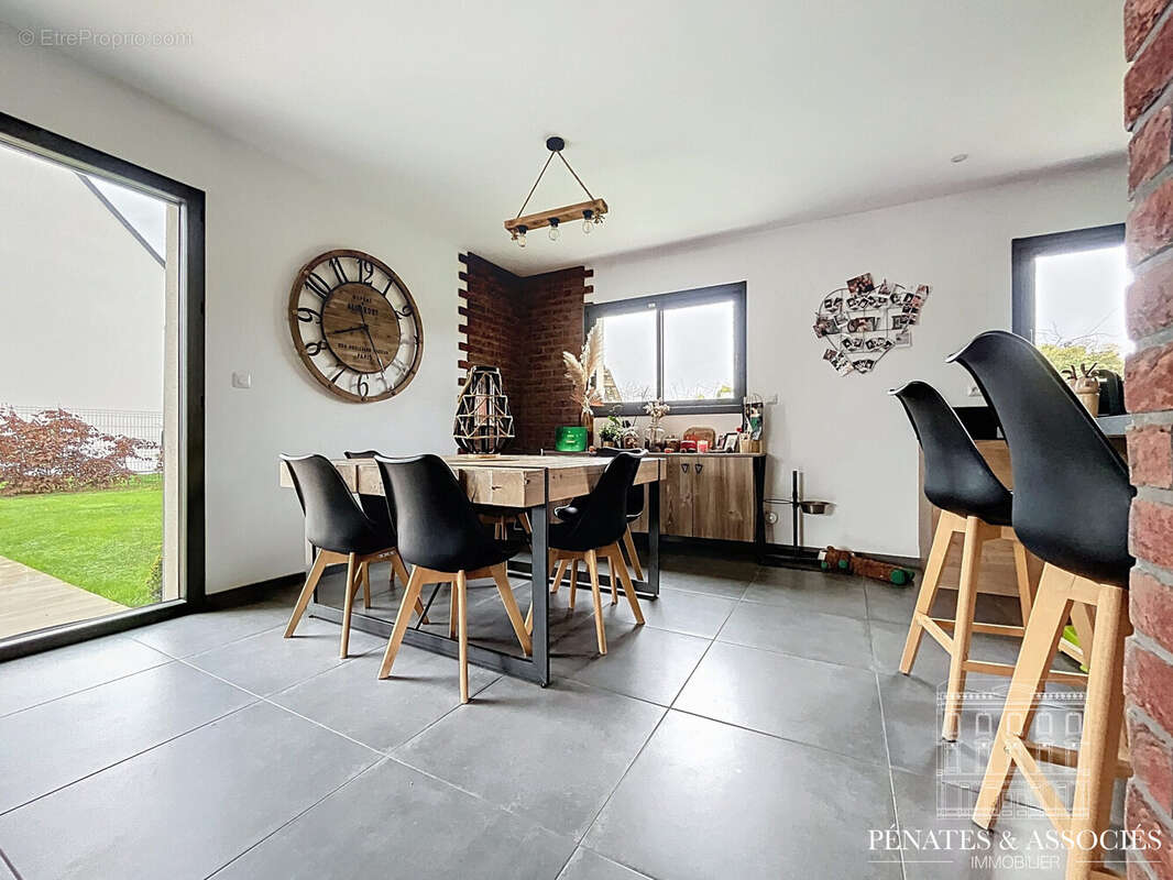 Maison à MESNIL-RAOUL