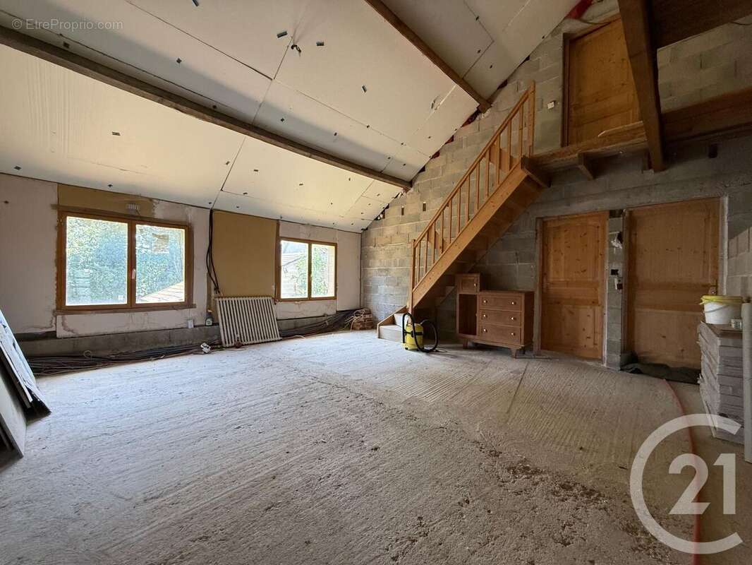 Maison à SAINT-SEROTIN