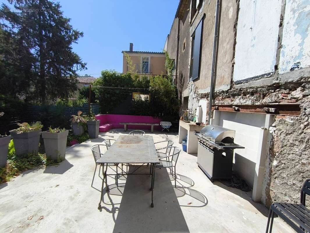 34360 Saint Chinian-Maison loft 240m2-centre - photo 5