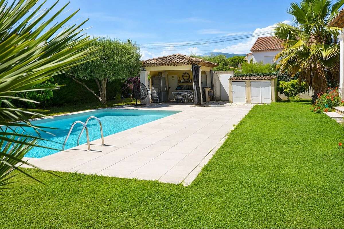 Maison à MOUANS-SARTOUX