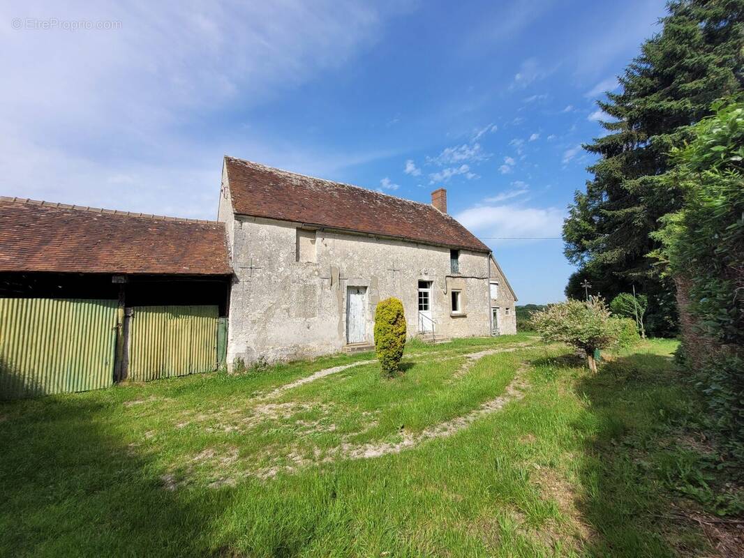 Maison à MOUTIERS-AU-PERCHE