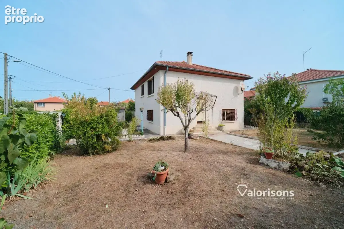 Maison 4 pièces 130 m² à vendre à Meyzieu (69330) - photo 2
