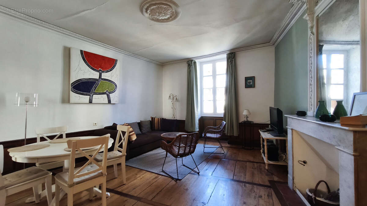 Appartement à BAGAT-EN-QUERCY