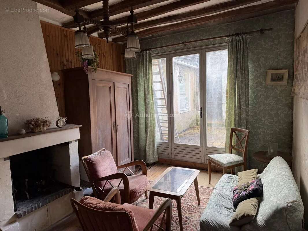 Maison à VILLEDIEU-LE-CHATEAU
