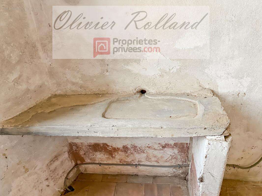 49540 -  Aubigné sur Layon - Maison à rénover de 104 m² sur 500 m² de terrain avec dépendances - photo 5