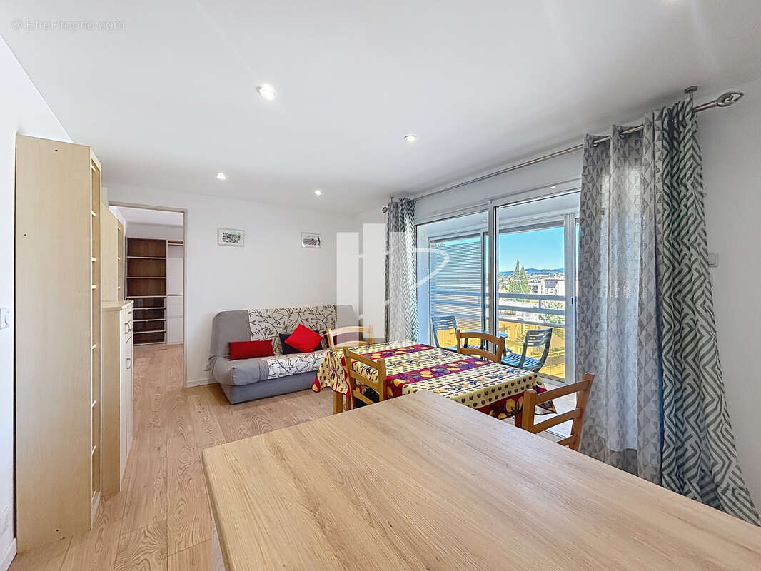 Appartement à SAINT-RAPHAEL