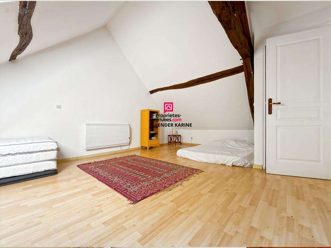 Maison à THORIGNY-SUR-OREUSE