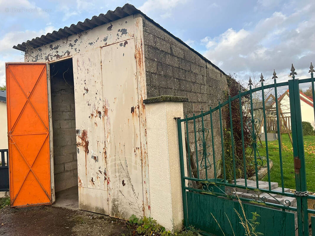 Parking à VIGNACOURT